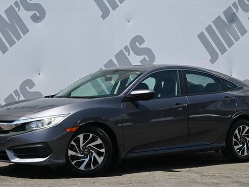 Used 2017 Honda Civic EX image 1