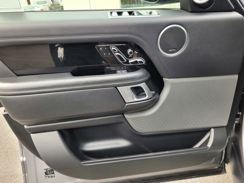 Used 2020 Land Rover Range Rover HSE image 22