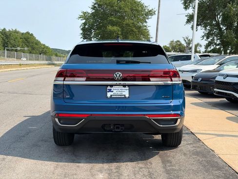 Certified 2026 Volkswagen Atlas Cross Sport SE AWD/4WD image 8