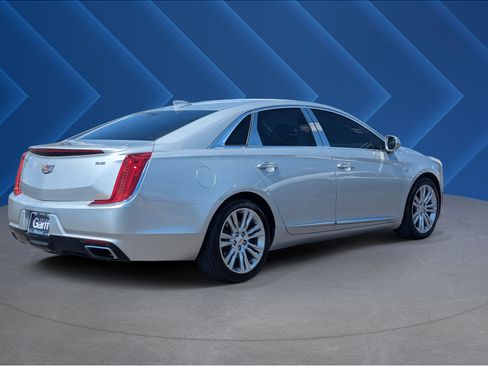 Used 2019 Cadillac XTS Luxury FWD image 3