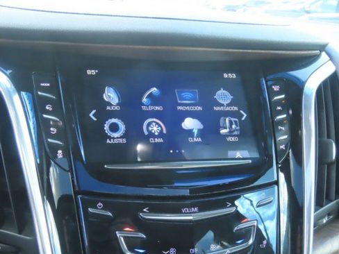 Used 2017 Cadillac Escalade Luxury AWD/4WD image 31