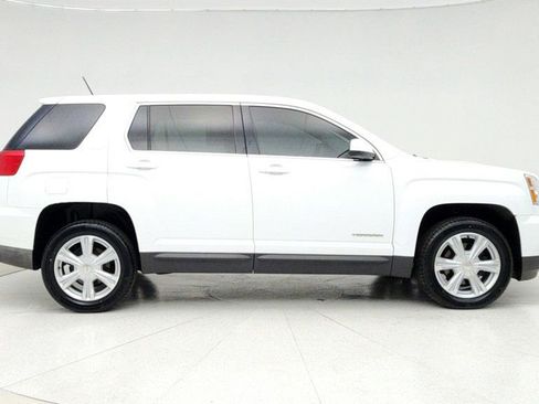 Used 2017 GMC Terrain SLE image 4