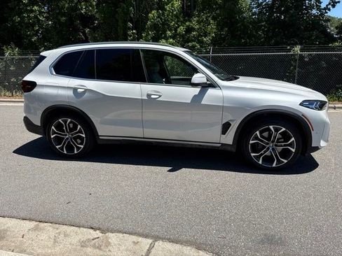 Certified 2024 BMW X5 sDrive40i w/ Premium Package RWD image 12