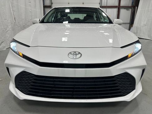 Used 2025 Toyota Camry LE image 2