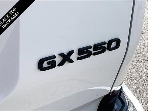 Used 2025 Lexus GX 550 AWD/4WD image 14
