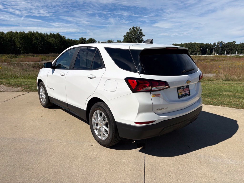 Used 2024 Chevrolet Equinox LS w/ LS Convenience Package FWD image 7