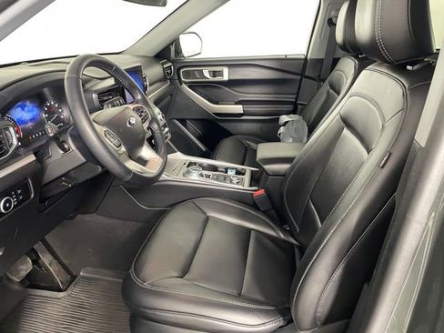 Certified 2023 Ford Explorer XLT w/ Equipment Group 202A AWD/4WD image 2