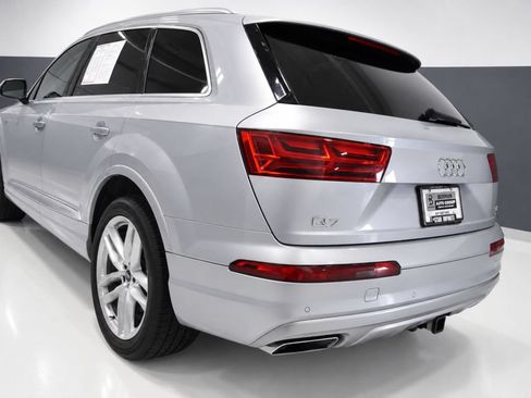 Used 2018 Audi Q7 3.0T Prestige w/ Prestige Package AWD/4WD image 3