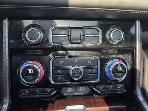 Used 2023 GMC Yukon Denali Ultimate AWD/4WD image 14