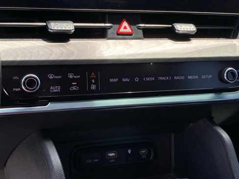 Used 2023 Kia Sportage X-Pro AWD/4WD image 18