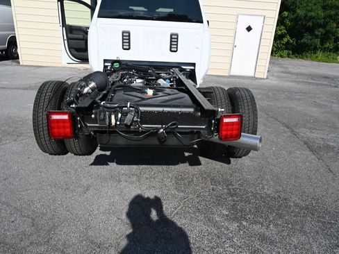 New 2026 GMC Sierra 3500 Pro w/ Convenience Package AWD/4WD image 11