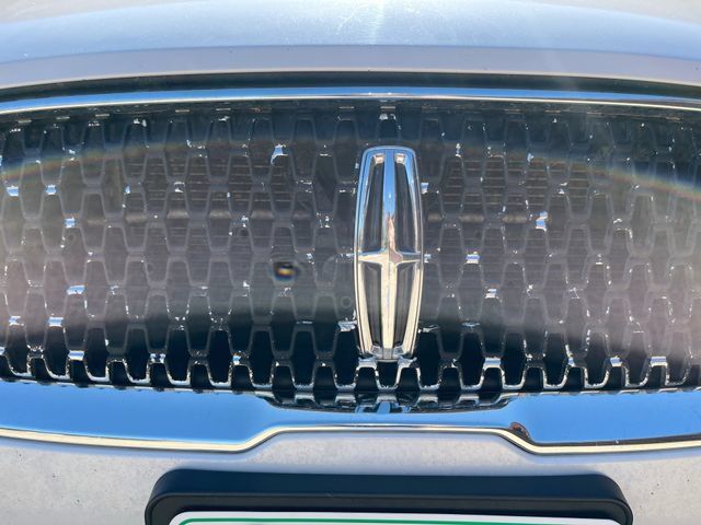 Used 2017 Lincoln MKZ Reserve FWD image 37