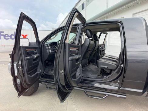 Used 2016 RAM 2500 Laramie AWD/4WD image 18