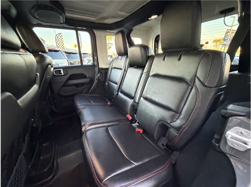 Used 2019 Jeep Wrangler Unlimited Rubicon AWD/4WD image 26