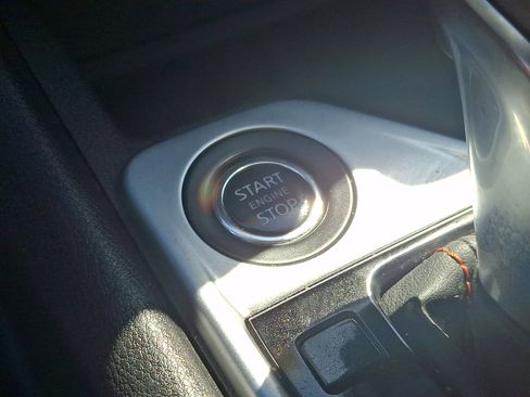 Certified 2023 Nissan Sentra SR w/ Midnight Edition Package FWD image 22