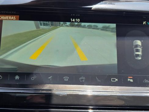 Used 2018 Land Rover Discovery HSE Luxury AWD/4WD image 39