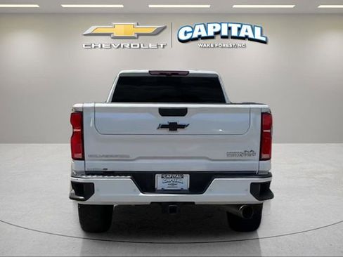 Used 2025 Chevrolet Silverado 2500 High Country w/ Technology Package AWD/4WD image 4