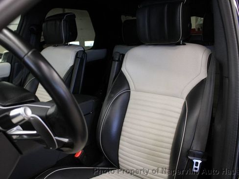 Used 2022 Land Rover Discovery HSE R-Dynamic AWD/4WD image 13