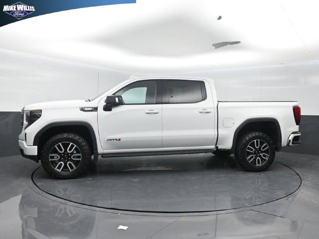 Used 2022 GMC Sierra 1500 AT4 w/ AT4 Premium Package AWD/4WD image 4