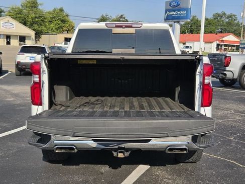 Used 2019 Chevrolet Silverado 1500 LTZ w/ LTZ Premium Package AWD/4WD image 14
