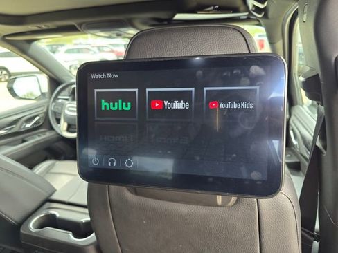 Used 2023 GMC Yukon XL Denali AWD/4WD image 15