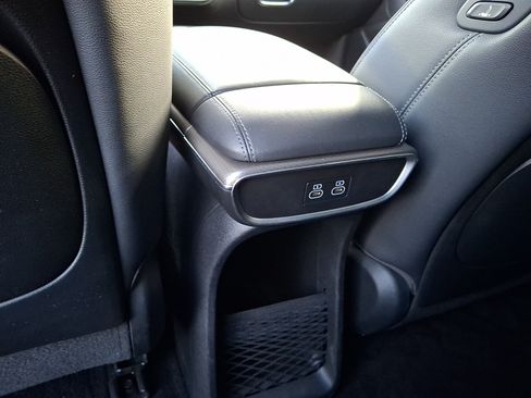 Certified 2023 Genesis GV60 Advanced AWD/4WD image 11