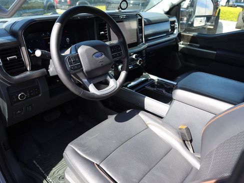 Used 2025 Ford F250 Lariat w/ Tremor Off-Road Package AWD/4WD image 12