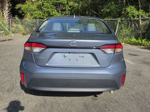Used 2025 Toyota Corolla LE w/ Convenience Package FWD image 4
