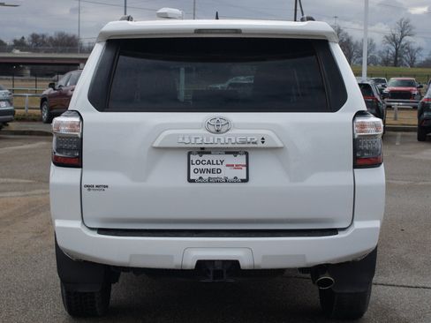 Used 2023 Toyota 4Runner SR5 Premium image 3