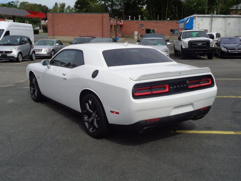 Used 2018 Dodge Challenger R/T Plus image 3