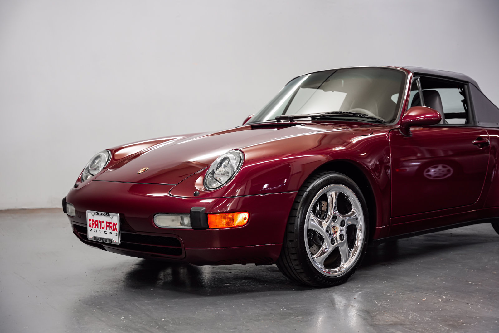Used 1997 Porsche 911 Carrera RWD image 30
