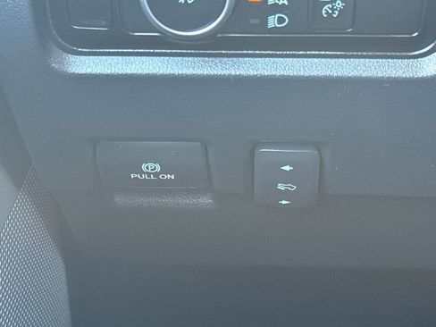 Used 2023 Ford F350 Lariat w/ Chrome Package image 36