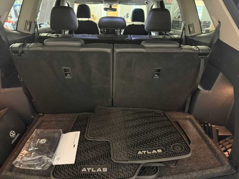 Used 2022 Volkswagen Atlas SE AWD/4WD image 25