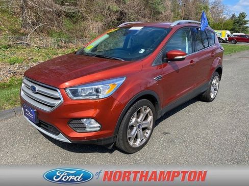 Certified 2019 Ford Escape Titanium AWD/4WD image 1