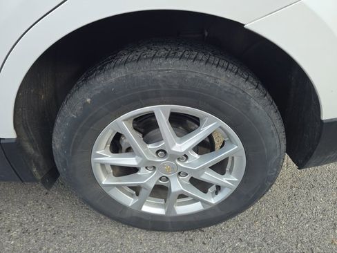 Used 2024 Chevrolet Equinox LT w/ LPO, Floor Liner Package image 7