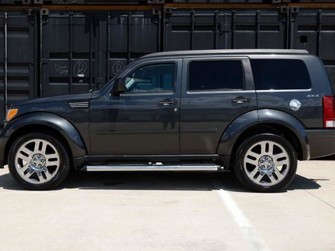 Used 2011 Dodge Nitro Heat AWD/4WD image 3