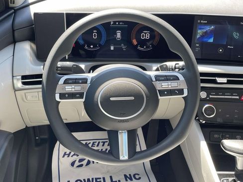 New 2026 Hyundai Tucson SEL image 13