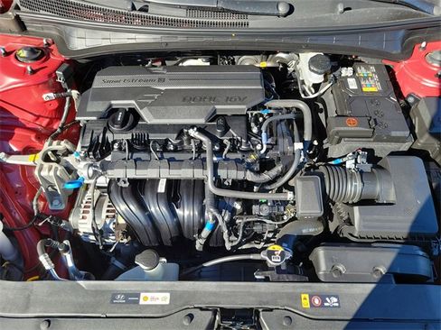 Used 2025 Hyundai Elantra SE image 26