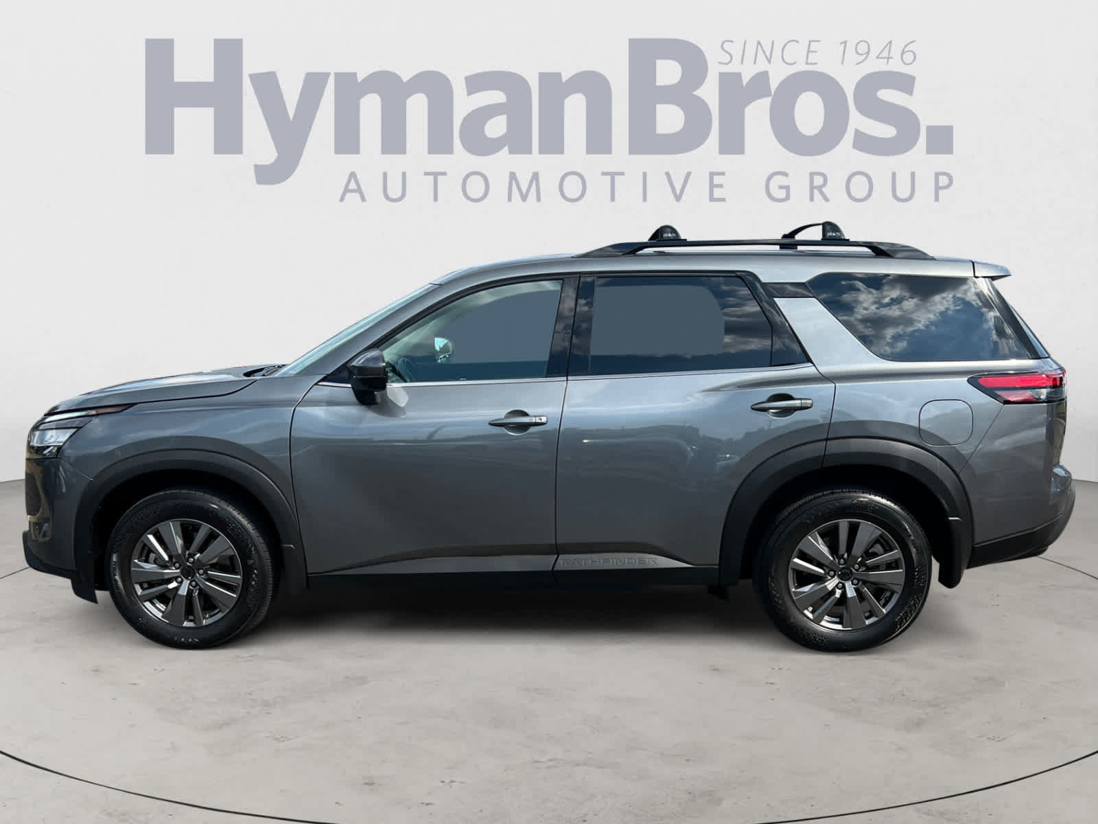 Used 2022 Nissan Pathfinder SV w/ SV Black Package AWD/4WD image 7