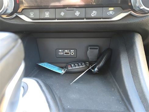 Used 2023 Nissan Sentra SR w/ Midnight Edition Package image 16