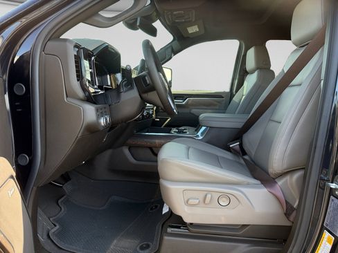 New 2026 GMC Sierra 3500 SLT w/ SLT Convenience Package image 10