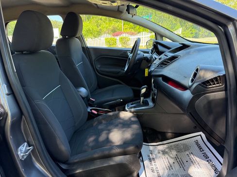 Used 2014 Ford Fiesta SE image 22