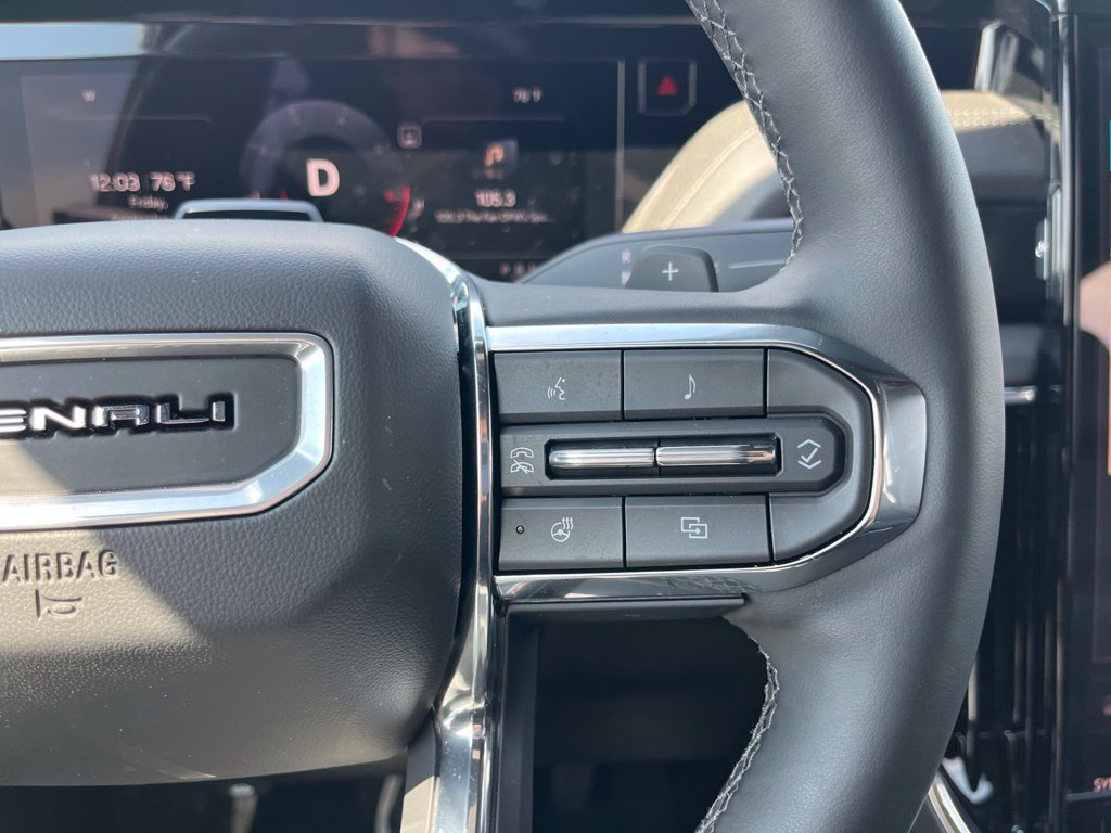Used 2026 GMC Yukon Denali w/ Denali Reserve Package AWD/4WD image 19