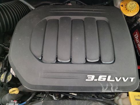 Used 2017 Dodge Grand Caravan SXT FWD image 30