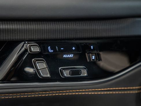 New 2024 Jeep Grand Wagoneer Series III w/ HD Trailer Tow Package image 44