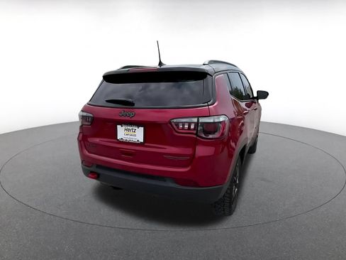 Used 2025 Jeep Compass Trailhawk AWD/4WD image 14