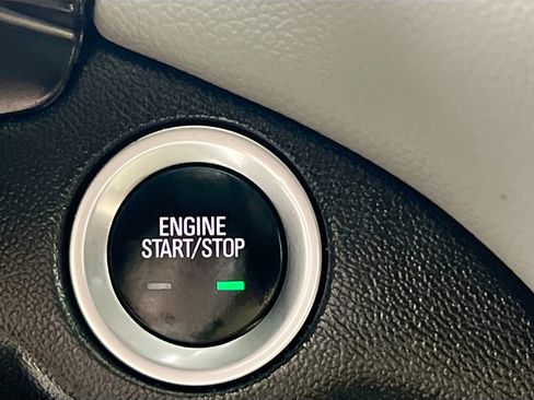 Used 2023 Chevrolet Equinox LS w/ LS Convenience Package image 24