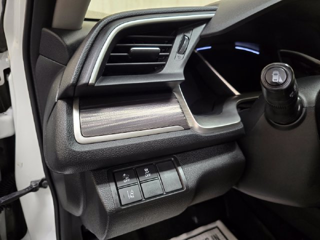 Used 2020 Honda Civic EX-L image 17