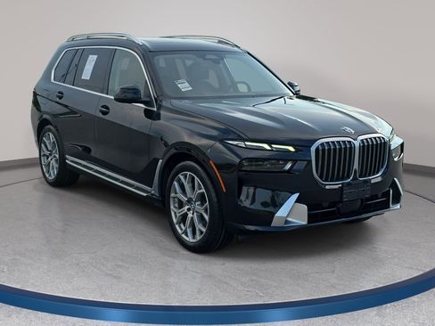 Used 2026 BMW X7 xDrive40i AWD/4WD image 3