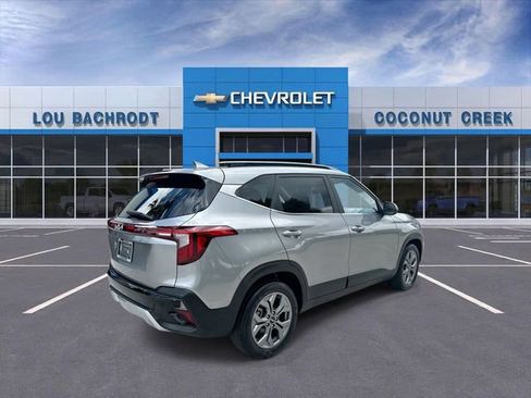 Used 2024 Kia Seltos S FWD image 8